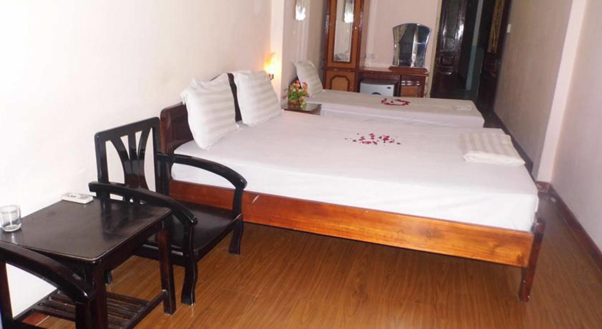 Hanoi Caballos Hotel エクステリア 写真